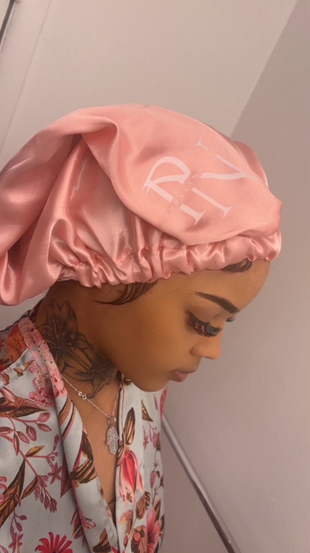 Noir Arvani Satin Bonnets